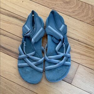 Merrell Women's Blue Sandals size 8